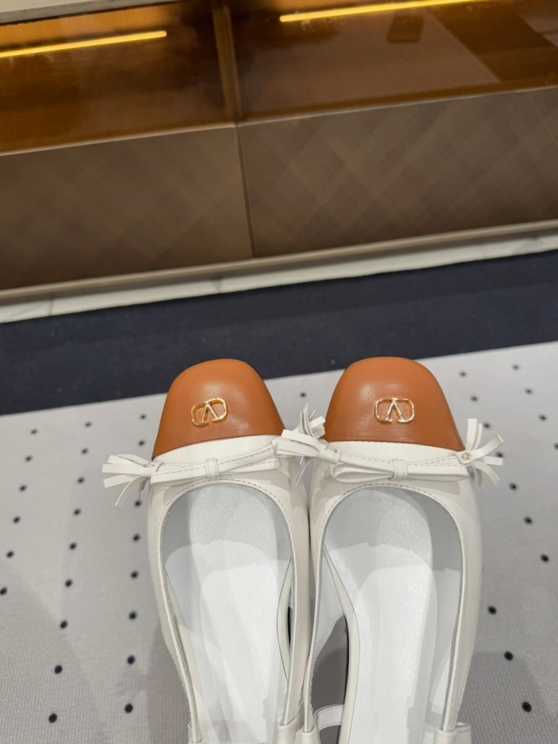 Efficient Vxlxntino Sandals 228726