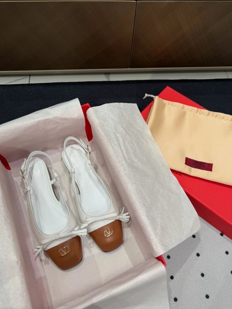 Efficient Vxlxntino Sandals 228726