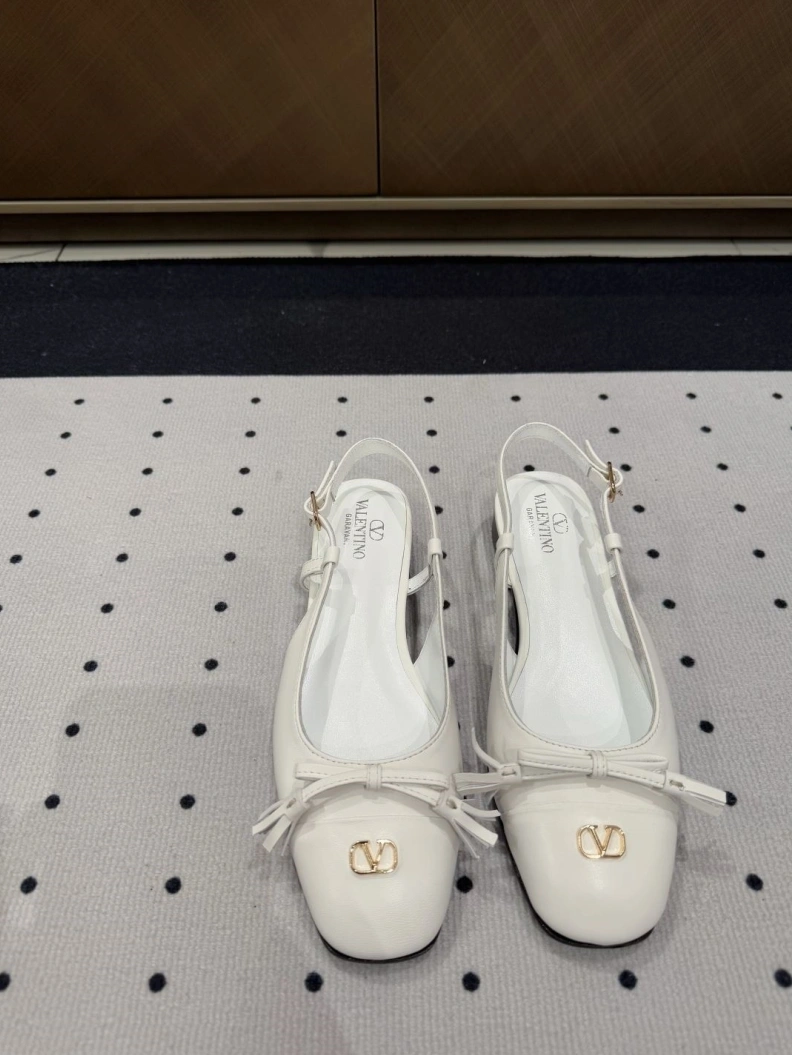 Compact Vxlxntino Sandals 228756