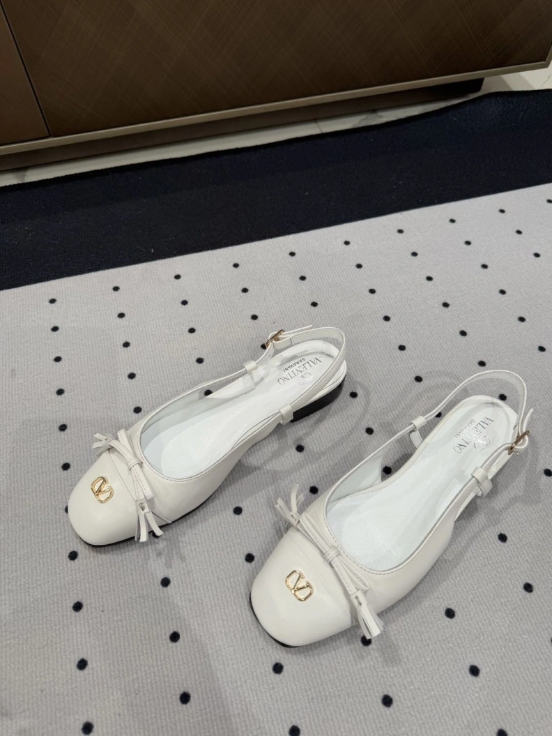 Compact Vxlxntino Sandals 228756