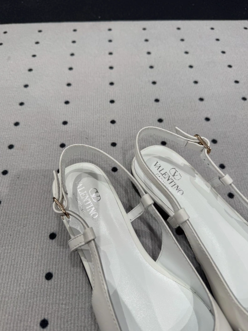 Compact Vxlxntino Sandals 228756