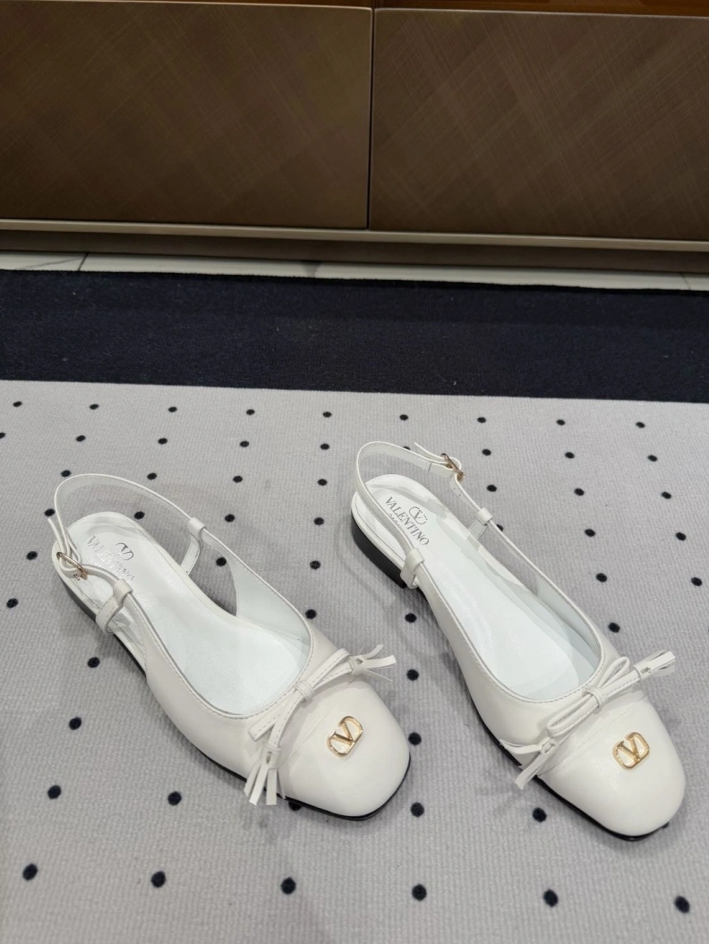 Compact Vxlxntino Sandals 228756