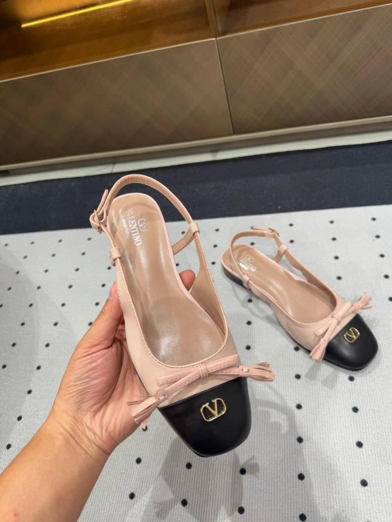 Versatile Vxlxntino Sandals 228718