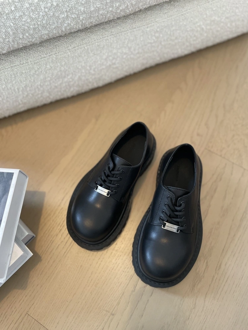 Bxlxnciaga Casual Shoe Refined 109110