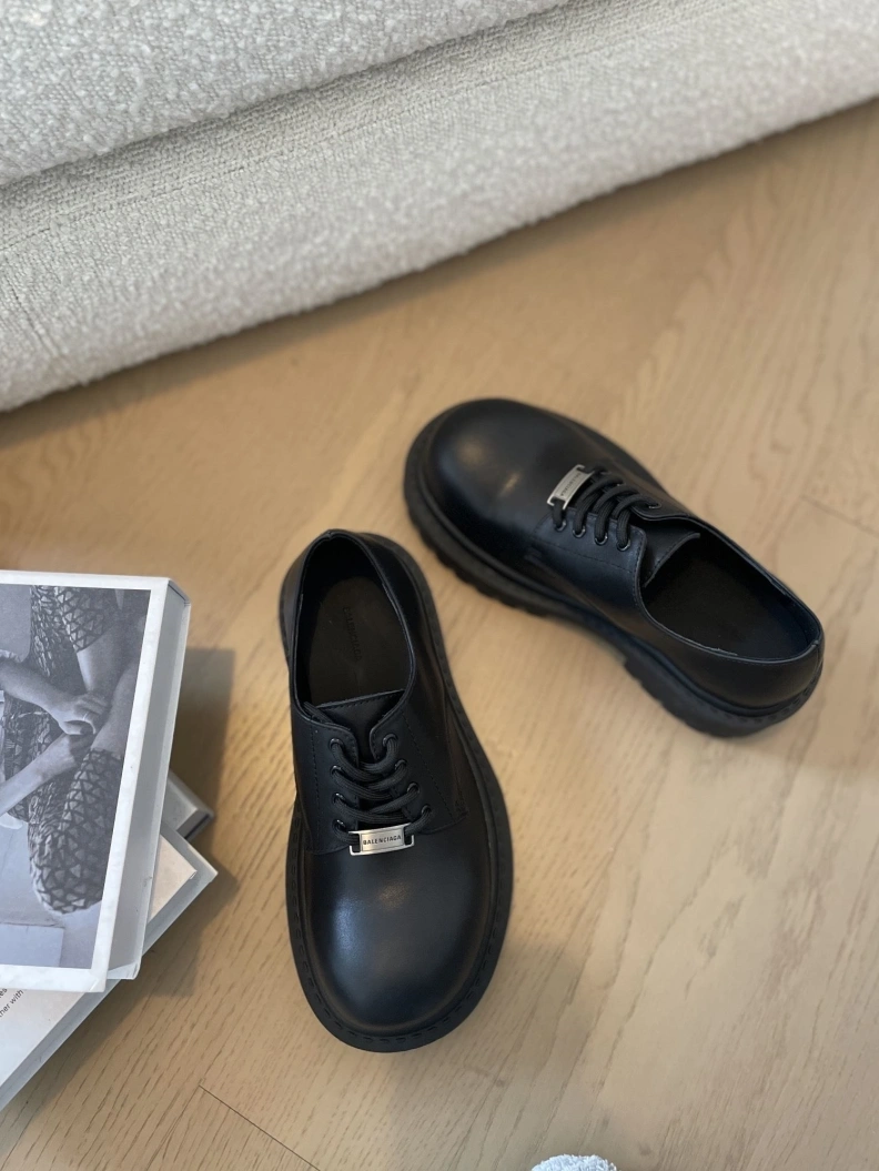 Bxlxnciaga Casual Shoe Refined 109110