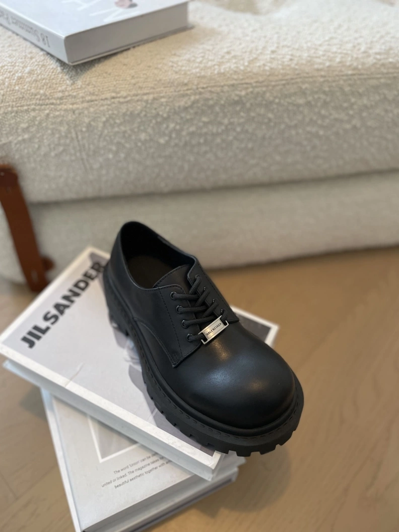 Bxlxnciaga Casual Shoe Refined 109110