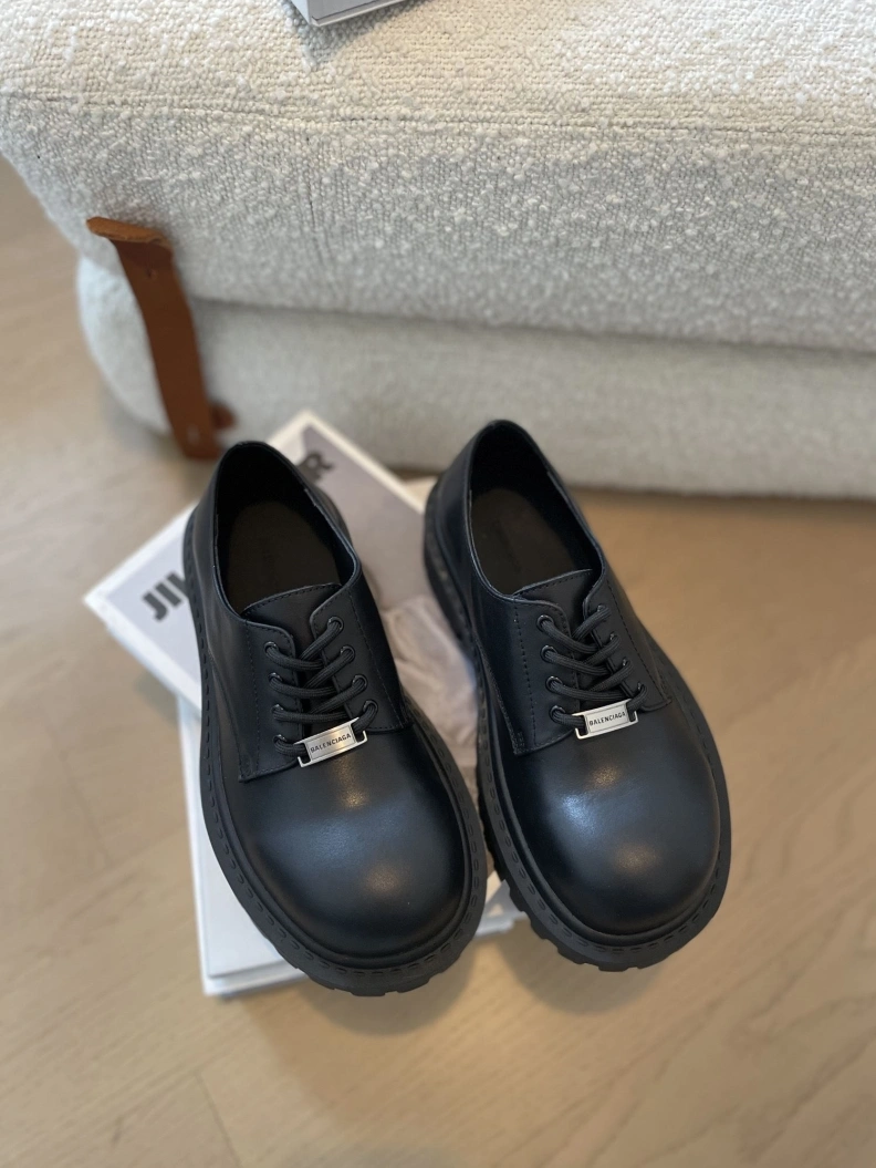 Bxlxnciaga Casual Shoe Refined 109110