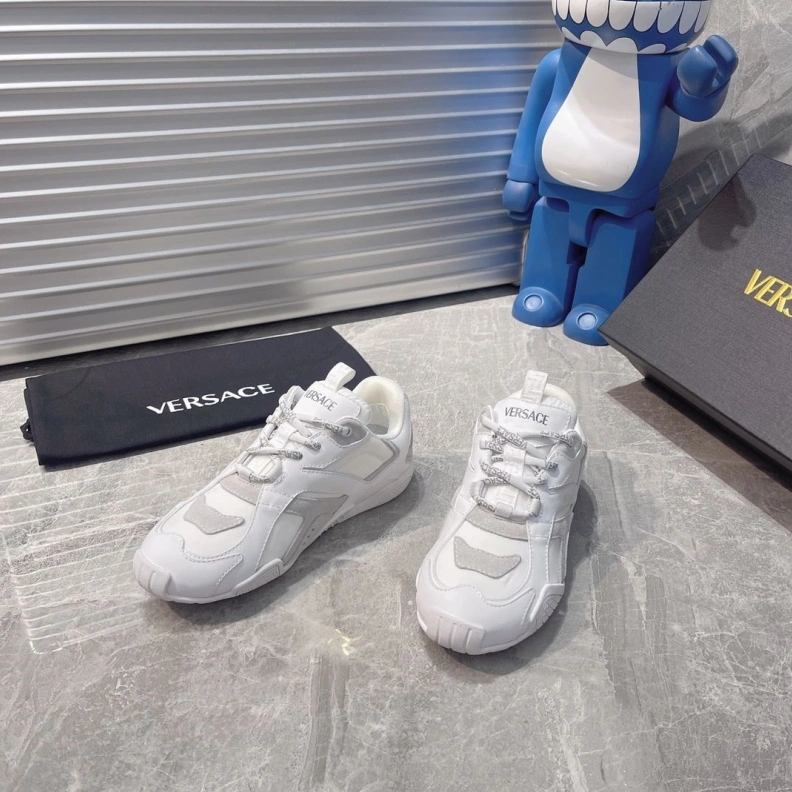 Minimalist Gxvxnchy Sneakers 151717