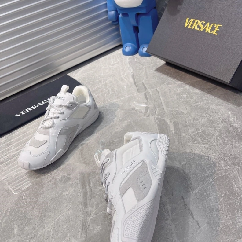 Minimalist Gxvxnchy Sneakers 151717