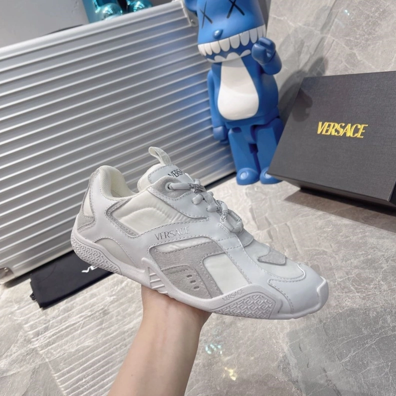 Minimalist Gxvxnchy Sneakers 151717