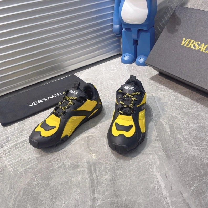Cozy Gxvxnchy Sneakers 151725