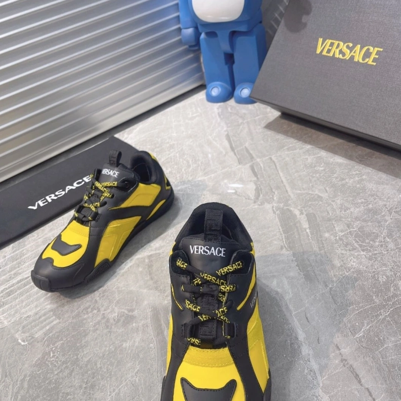 Cozy Gxvxnchy Sneakers 151725
