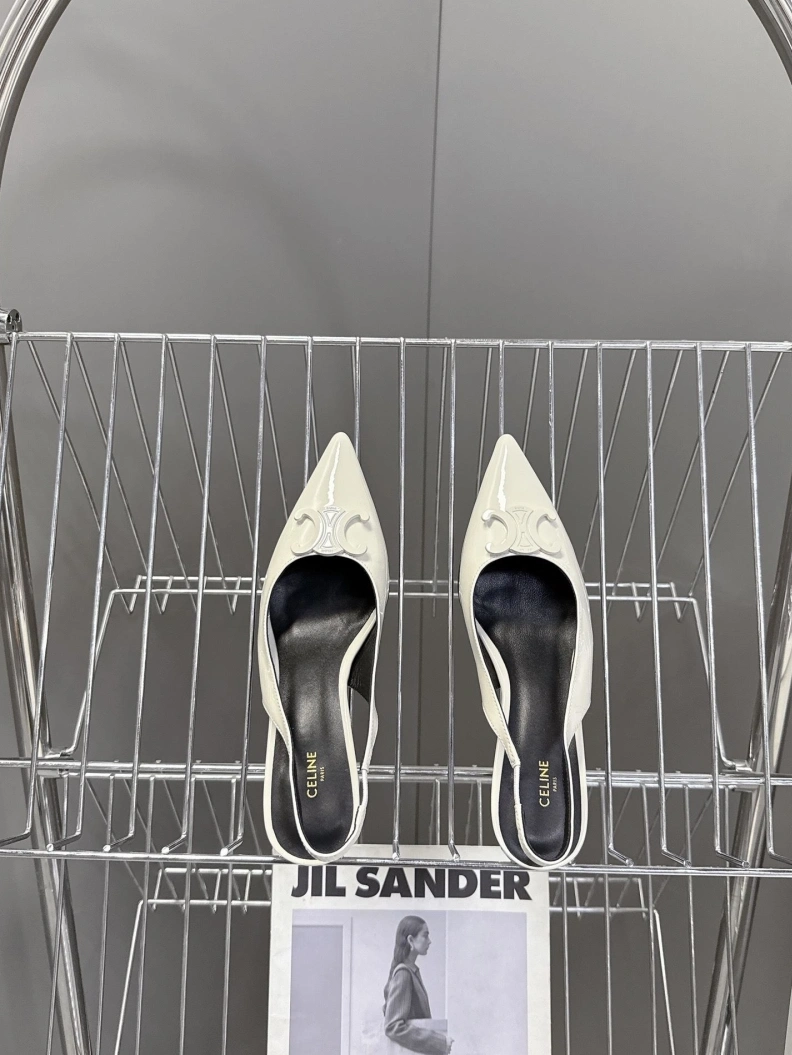Versatile Chxnxl Sandals 117555