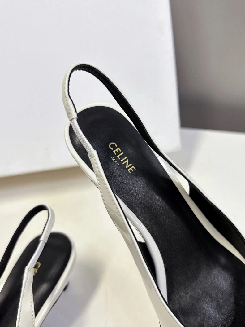 Versatile Chxnxl Sandals 117555