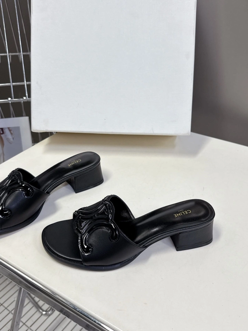 Flexible Cxlxne Sandals 115766