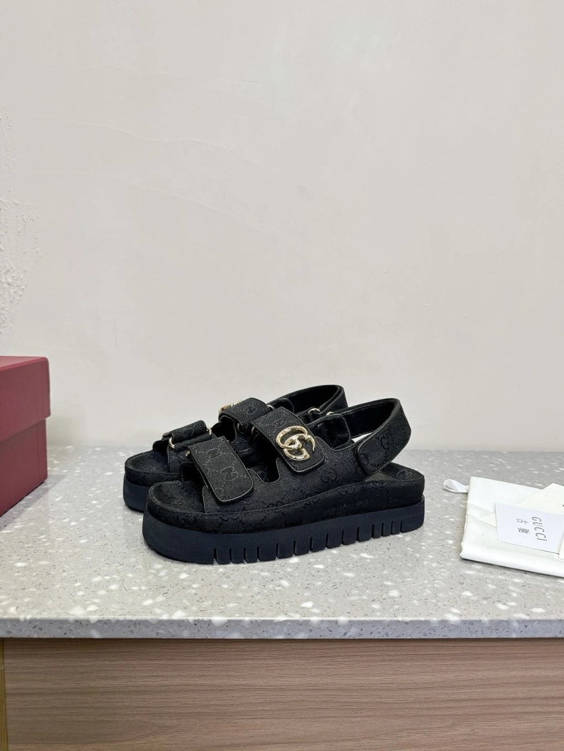 Gxccx Sandals Sleek 155142