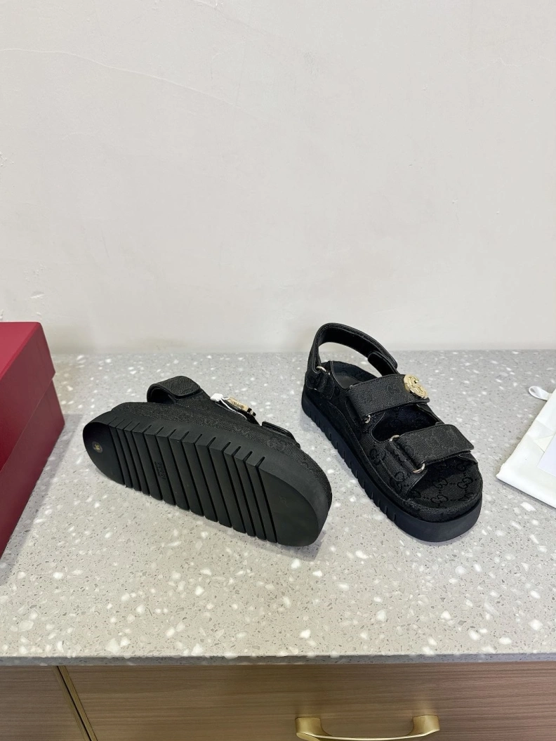 Gxccx Sandals Sleek 155142
