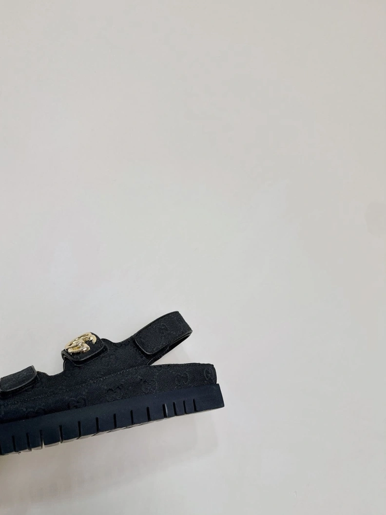 Gxccx Sandals Sleek 155142