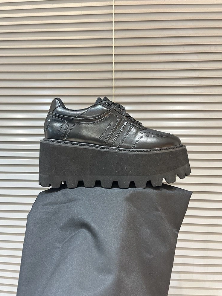 Lightweight Othxr Sneakers 208126