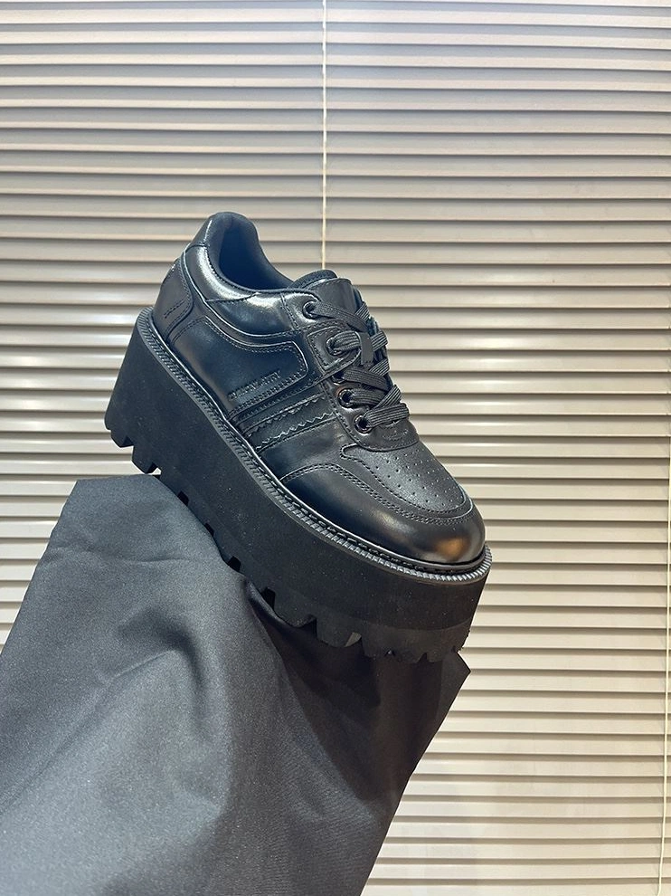 Lightweight Othxr Sneakers 208126