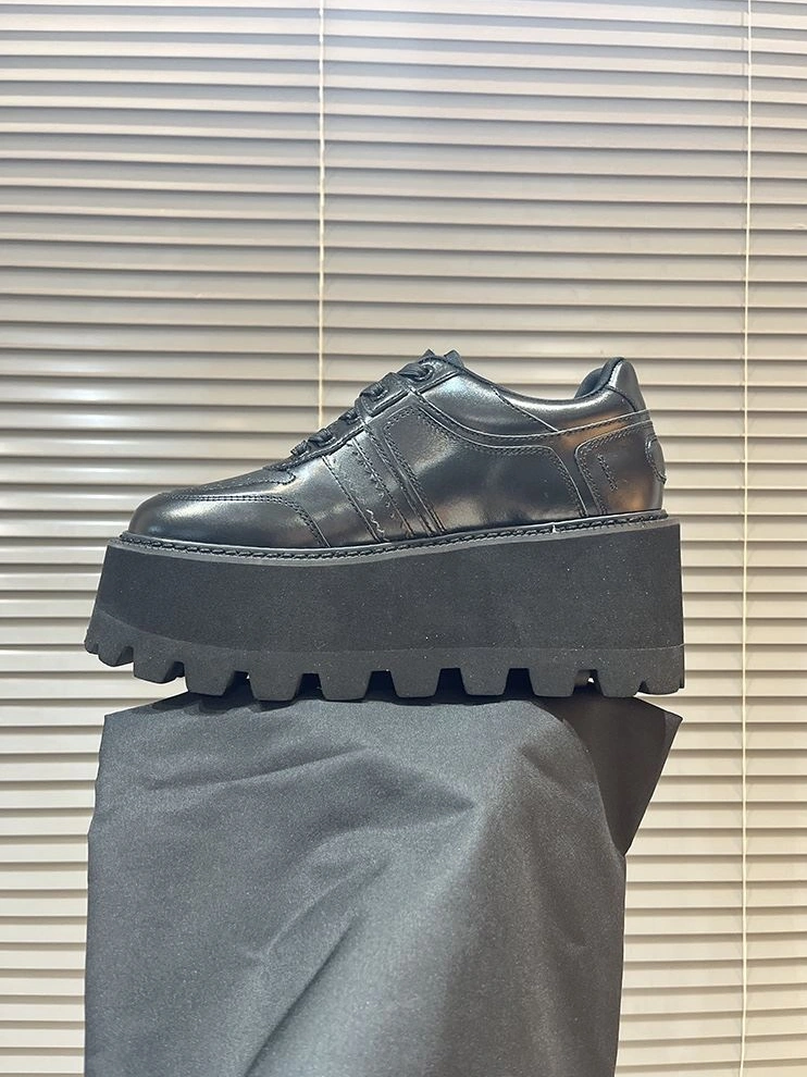 Lightweight Othxr Sneakers 208126