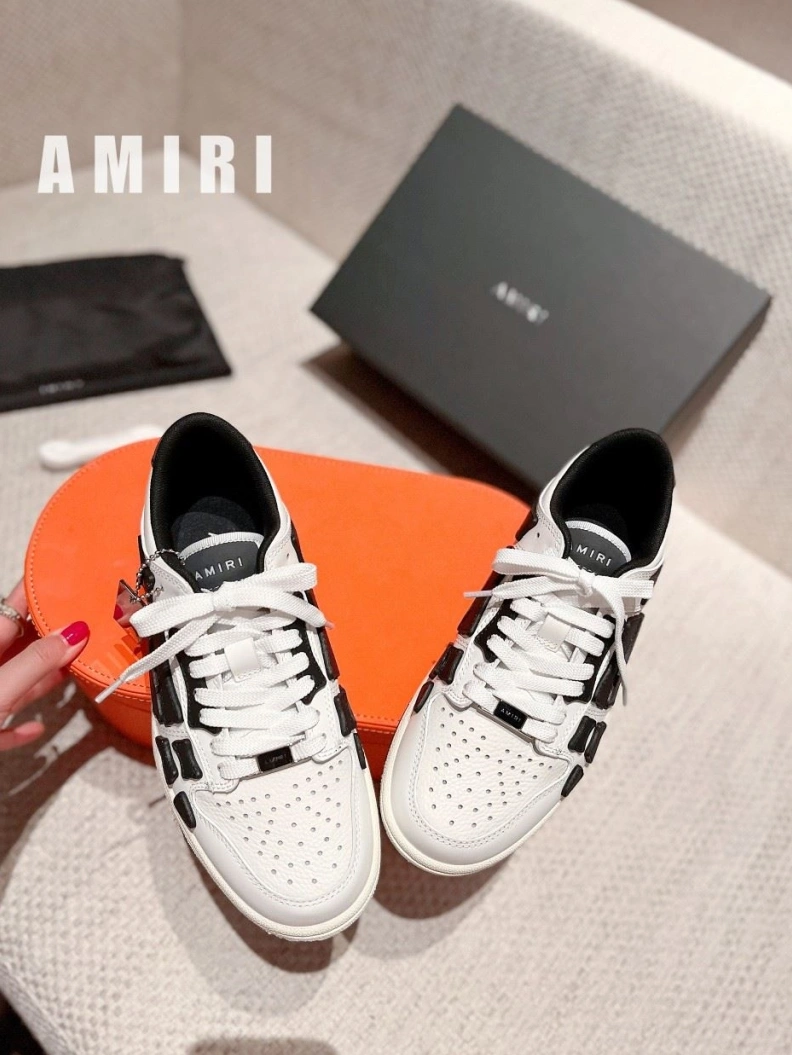 Trendsetting Nxkx Sneakers 198539