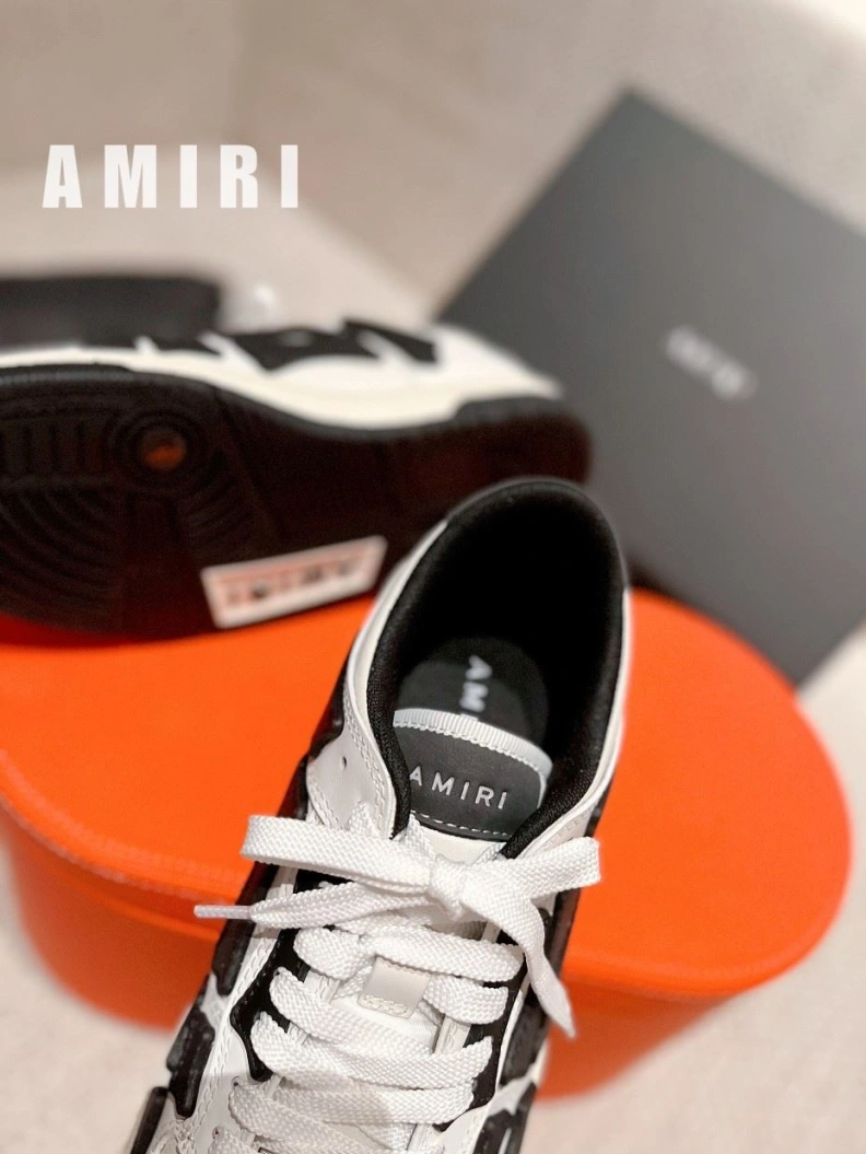 Trendsetting Nxkx Sneakers 198539