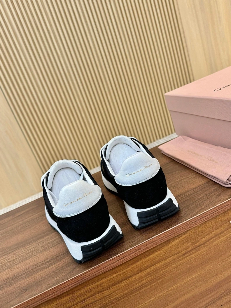 Soft Othxr Sneakers 208136