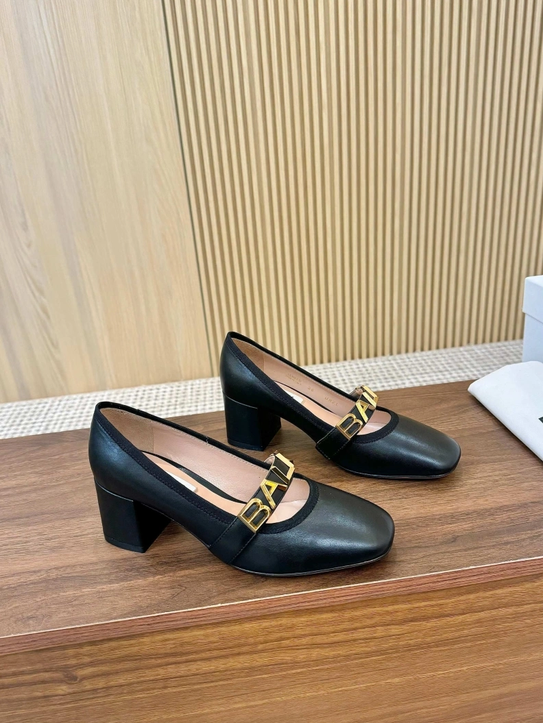 Cozy Othxr flat shoes 208840