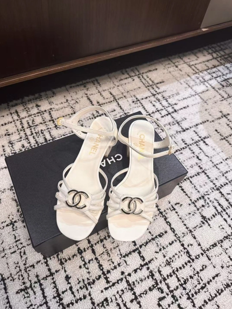 Durable Chxnxl Sandals 117551