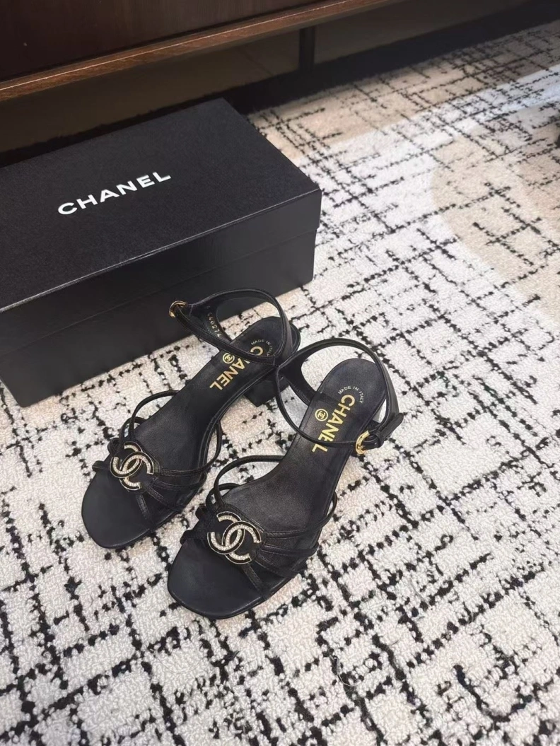 Unique Chxnxl Sandals 117552