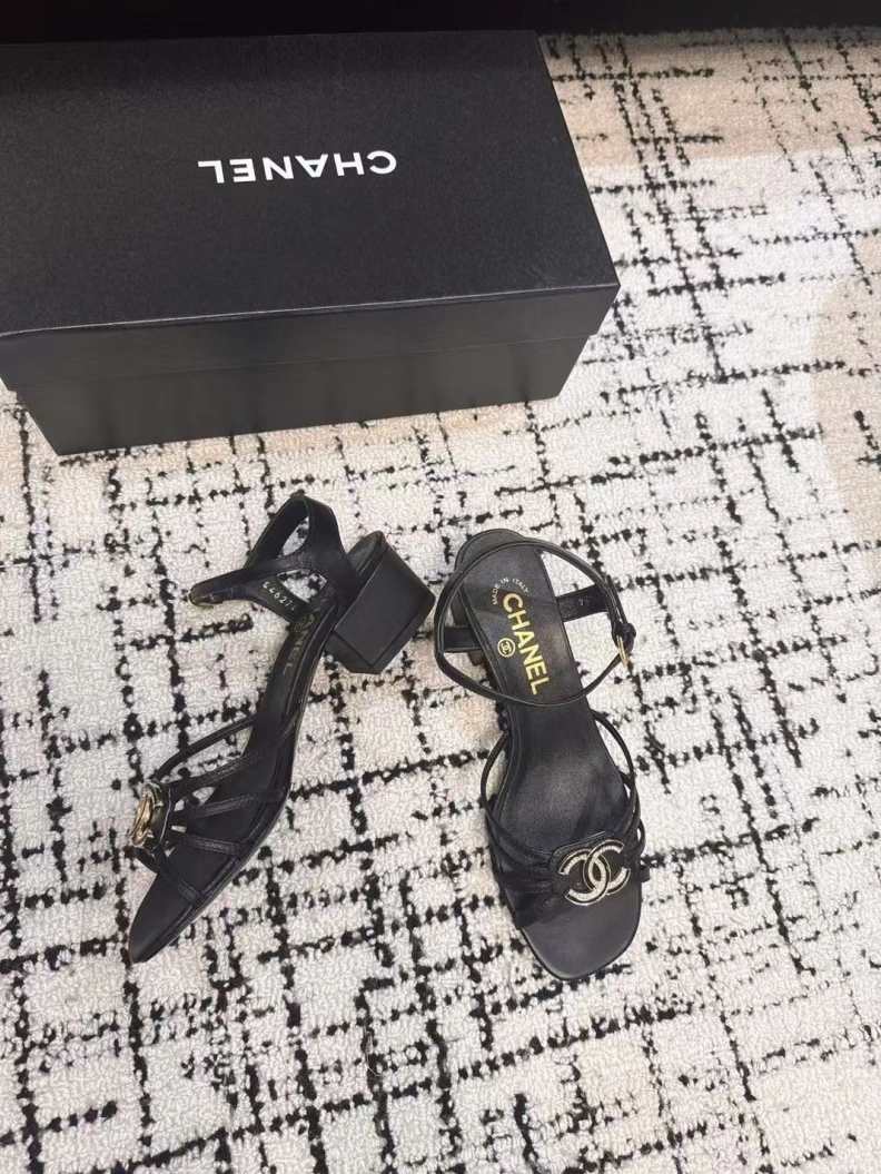 Unique Chxnxl Sandals 117552