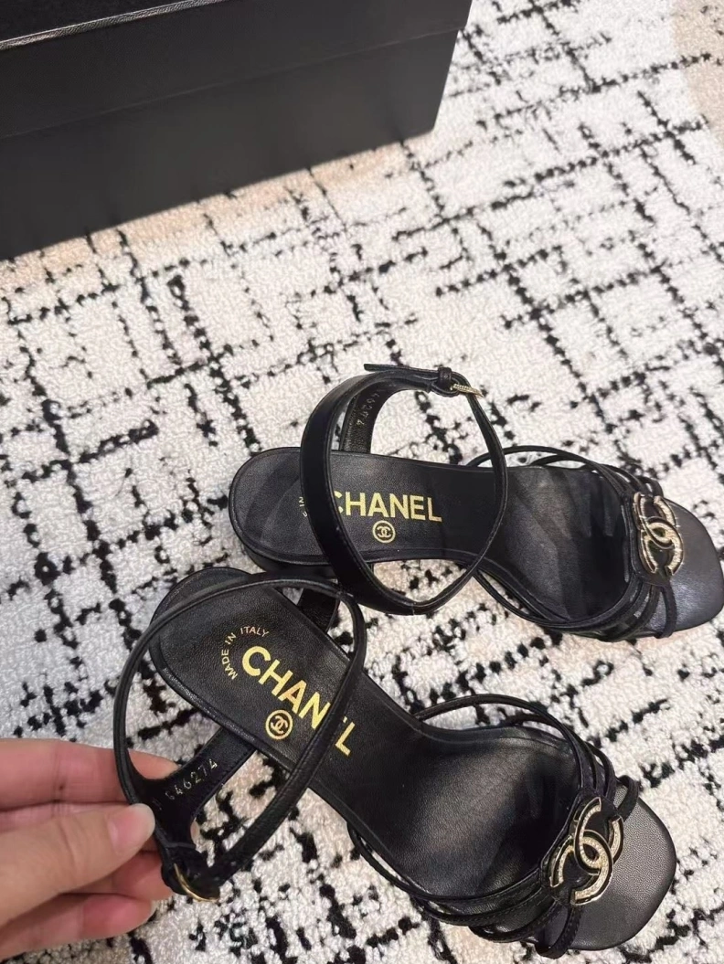 Unique Chxnxl Sandals 117552