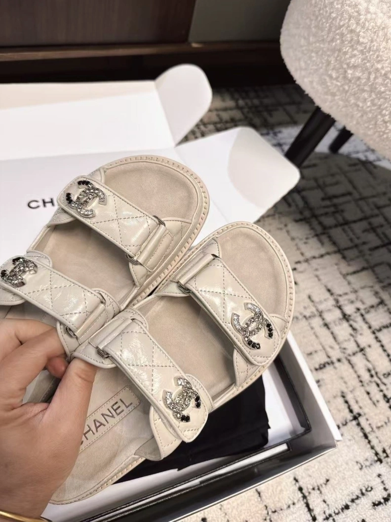 Stylish Chxnxl Sandals 117549