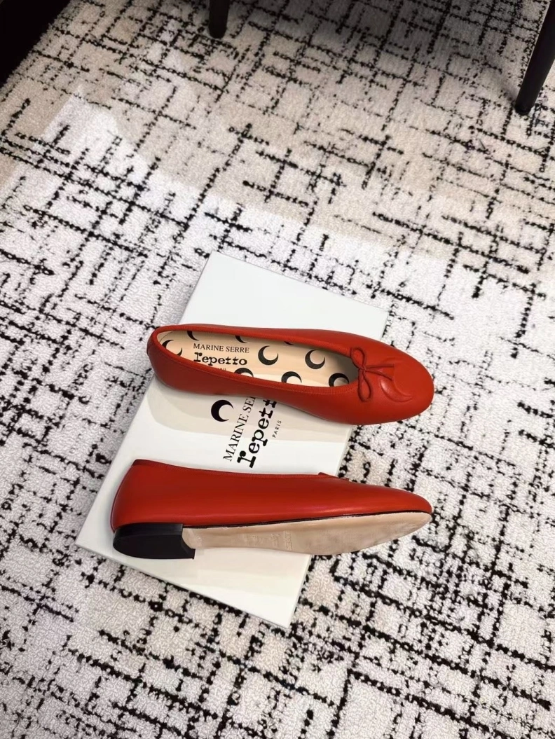 Comfortable Othxr flat shoes 208833