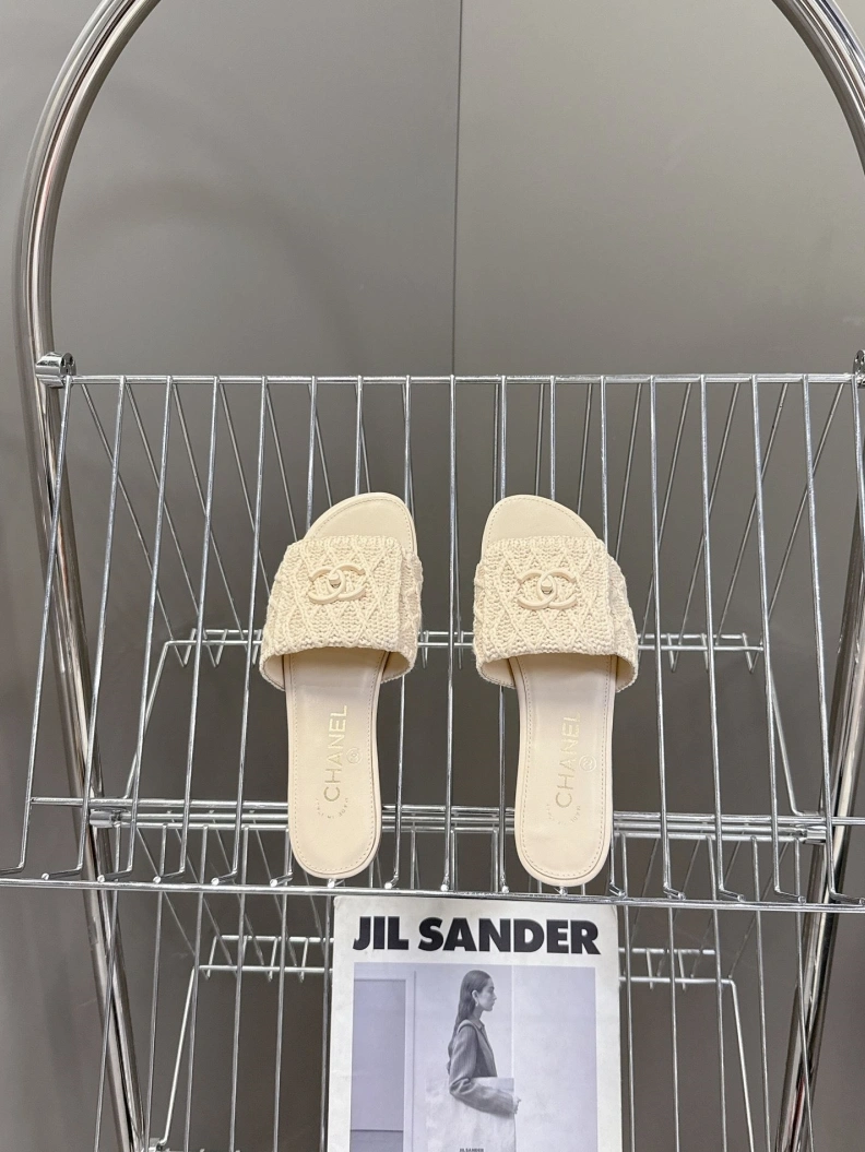 Modern Chxnxl Slippers 117130