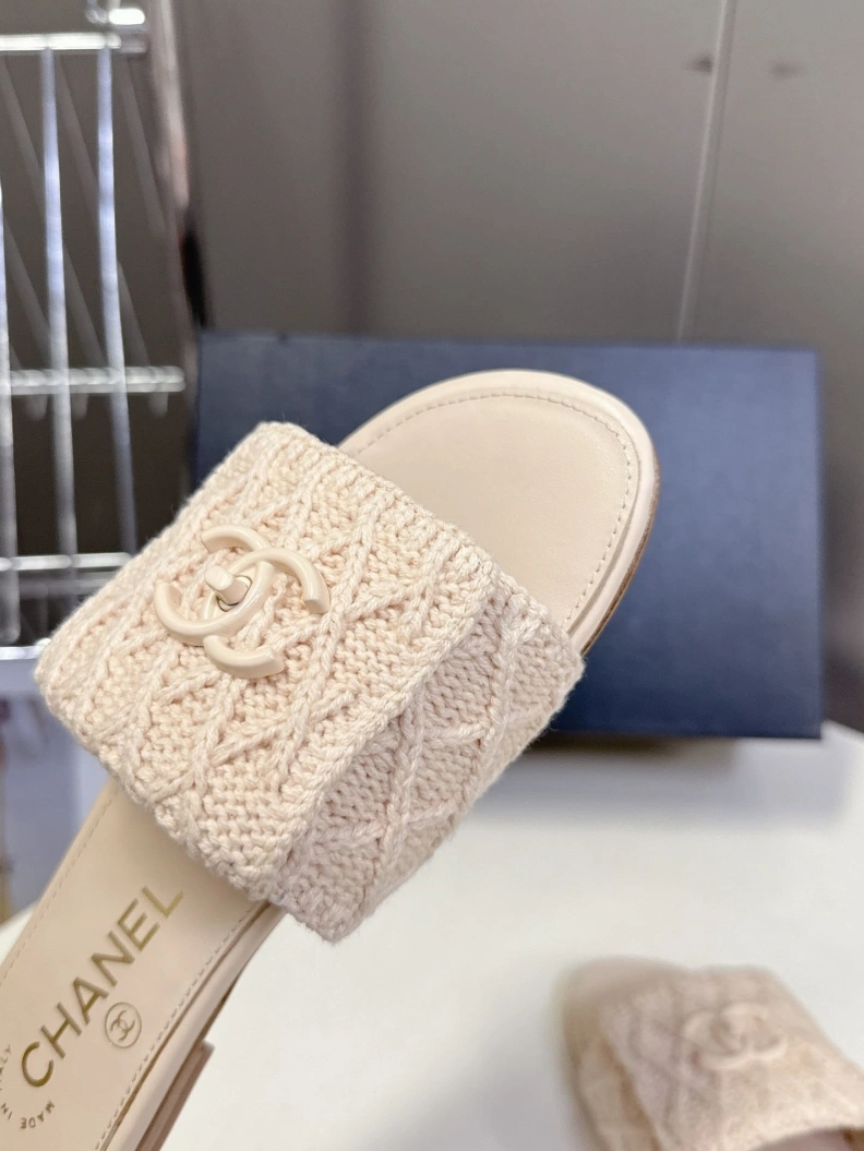 Modern Chxnxl Slippers 117130