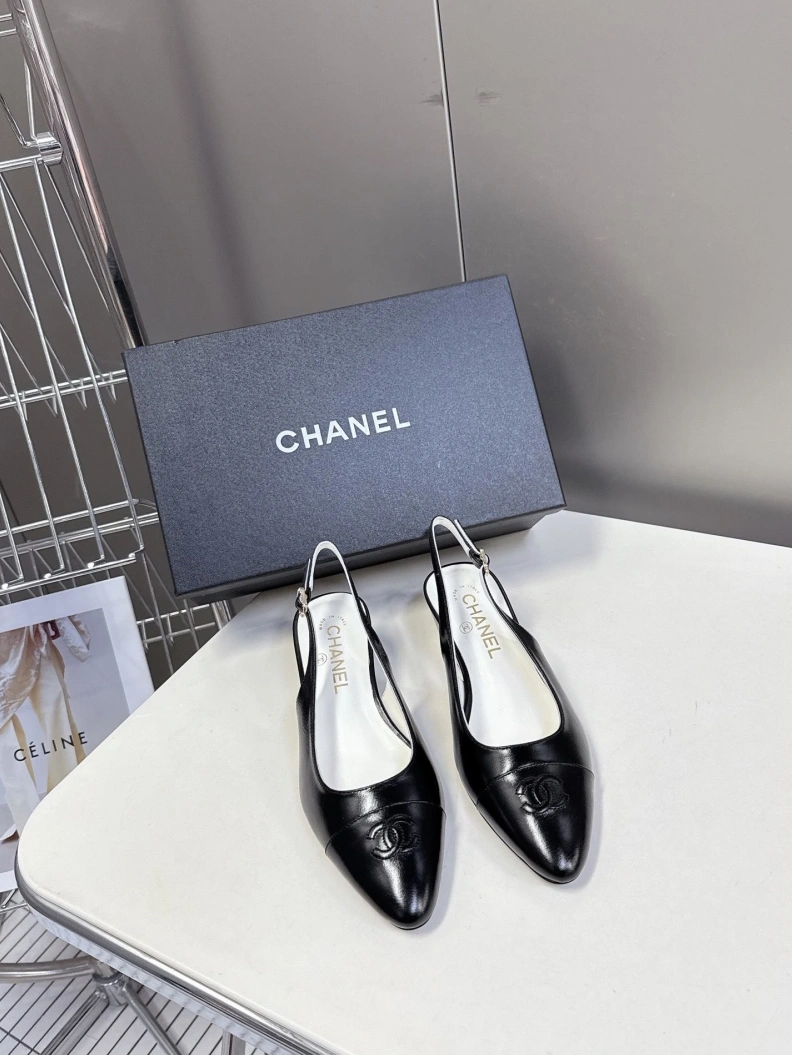 DailyWear Chxnxl Sandals 117542