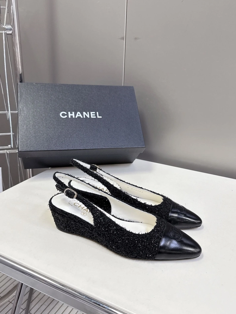 AllSeason Chxnxl Sandals 117540