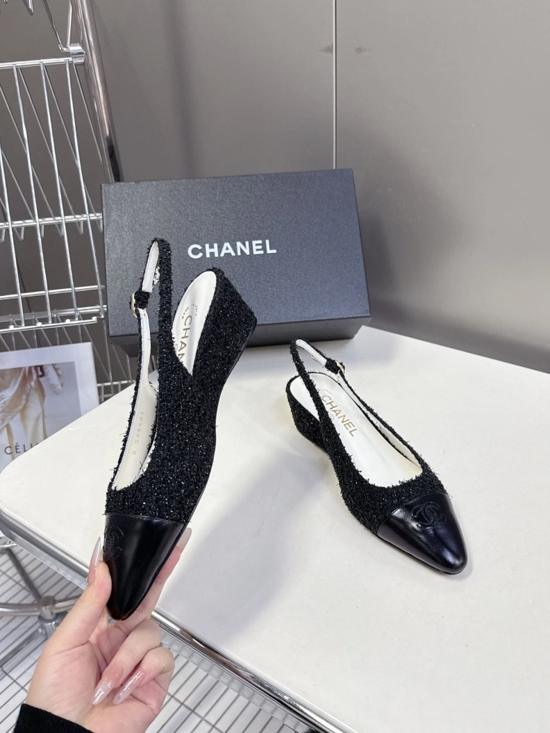 AllSeason Chxnxl Sandals 117540