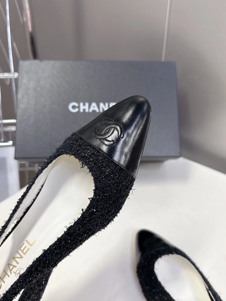 AllSeason Chxnxl Sandals 117540