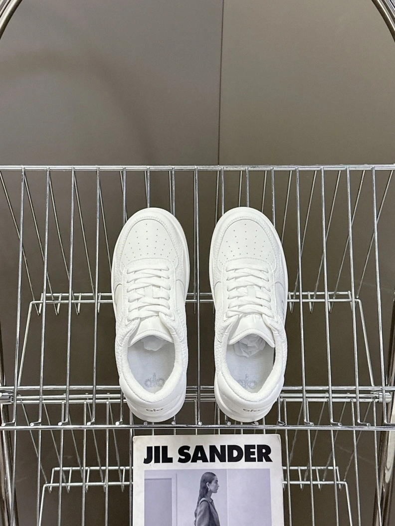 Minimalist Nxkx Sneakers 198536