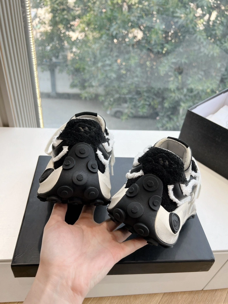 AllSeason Othxr Sneakers 208104