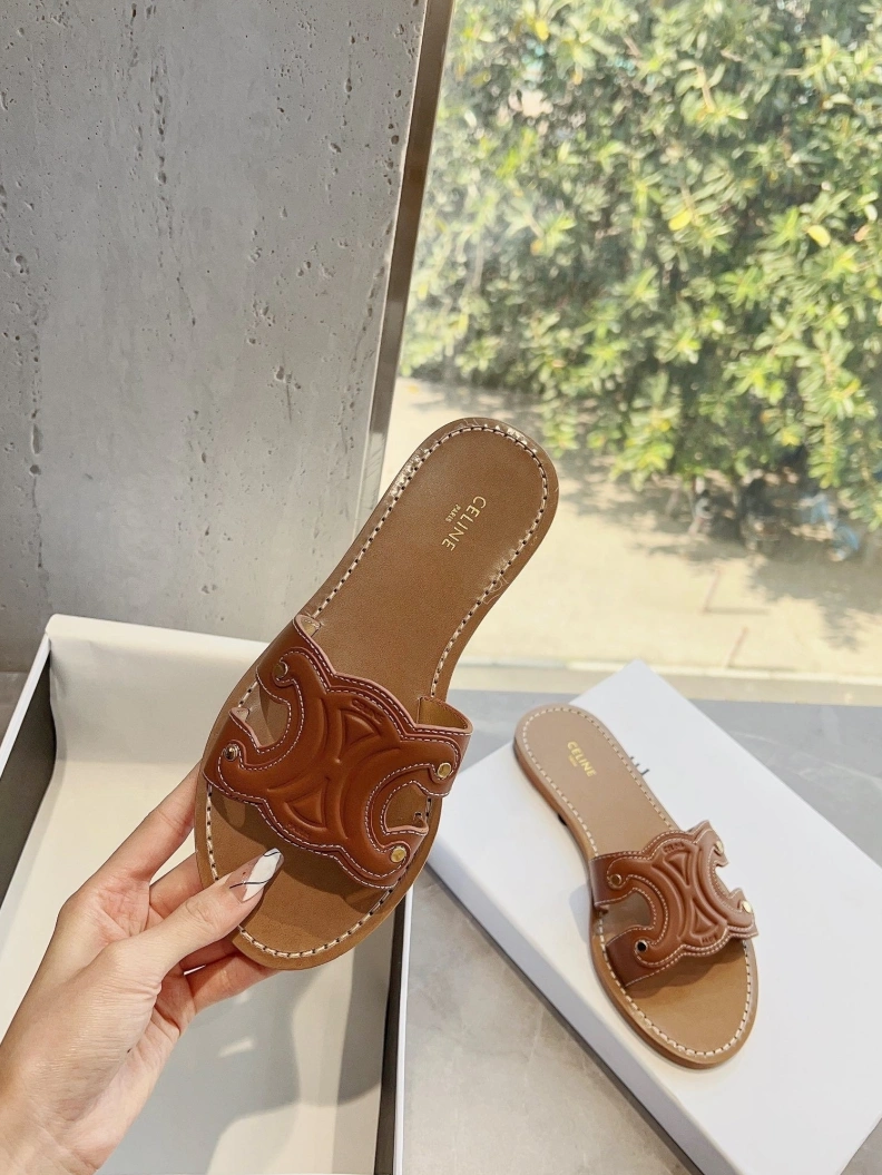 HighQuality Cxlxne Slippers 115697