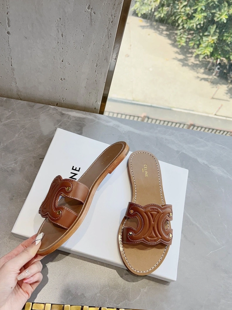 HighQuality Cxlxne Slippers 115697