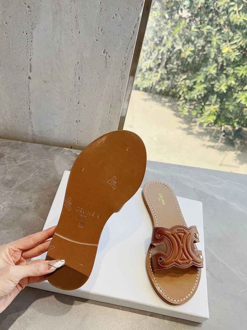 HighQuality Cxlxne Slippers 115697