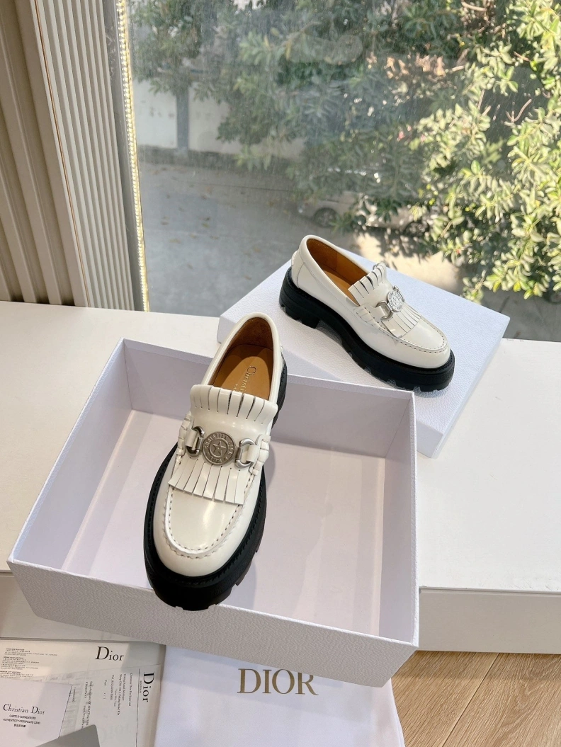 WellDesigned Chxnxl Leather Shoes 117573