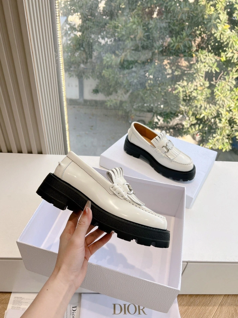 WellDesigned Chxnxl Leather Shoes 117573