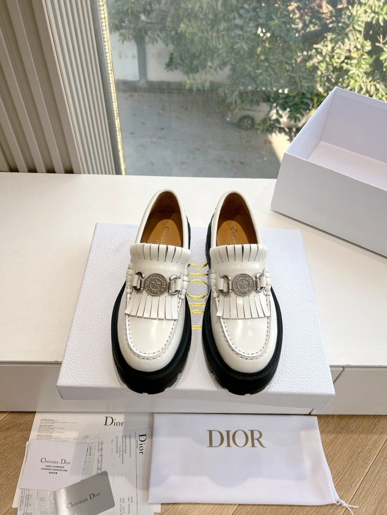 WellDesigned Chxnxl Leather Shoes 117573