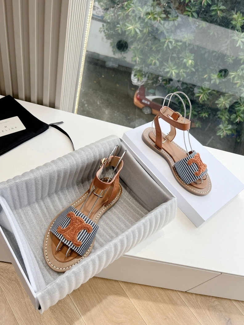 Sophisticated Cxlxne Sandals 115735